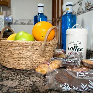  Apartamento Entero, A Diez Minutos De La Juderia, Cochera Opcional